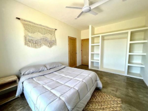 eco living 2 bd oasis with ocean view Casa Milpa